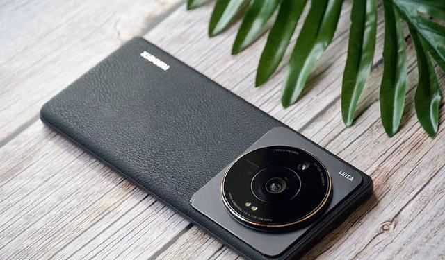 重器|小米210W新机充电器入网？三星E6材质支持高频调光？