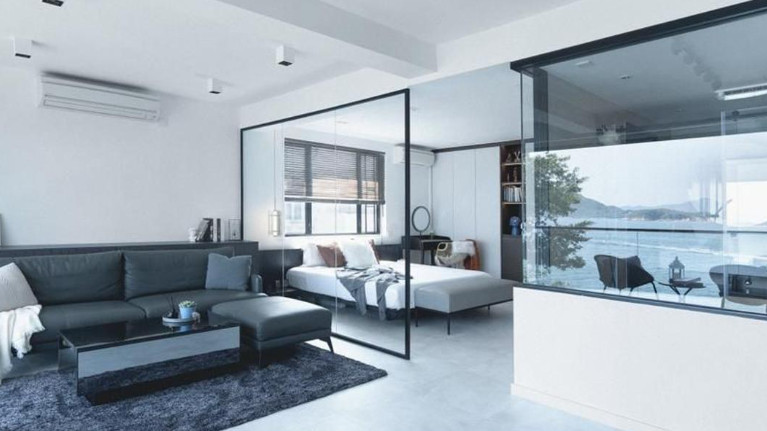 灵活提升家居空间感！ 比较玻璃、地台、屏风等间隔方法
