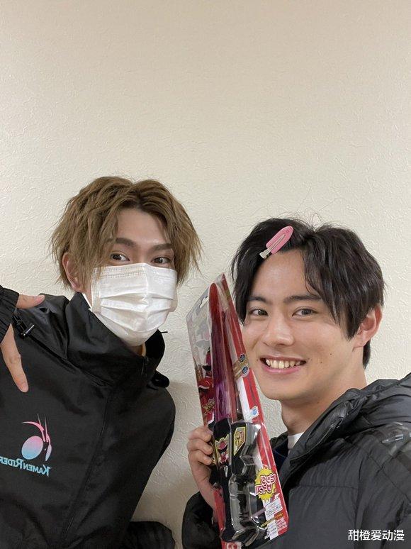 桃太郎|假面骑士:桃太郎与狩崎一辉结缘,未来有可能两大特摄进行联动!