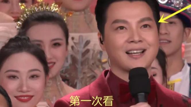 任鲁豫|虎年春晚任鲁豫像闹钟，被赞是“卡点计时器”，黄金55秒分毫不差