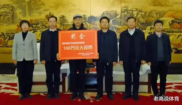 又一个100万！河南大手笔奖励女足！继王珊珊后，娄佳慧也获重奖
