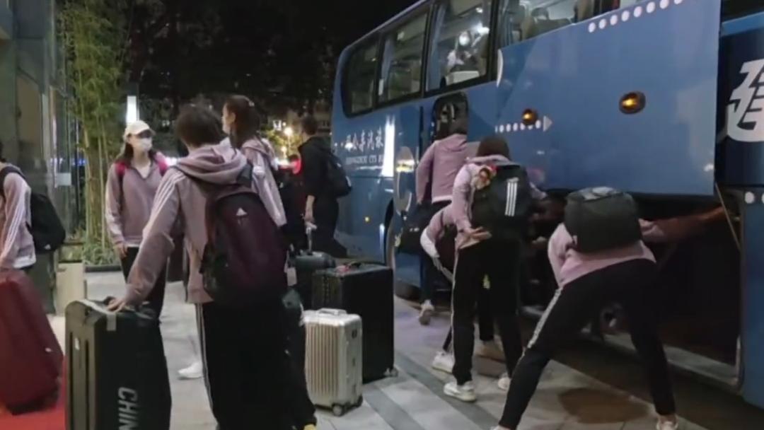 赵睿|女排第48次回娘家，一行43人封闭训练40天，三大赛事备战拉开序幕