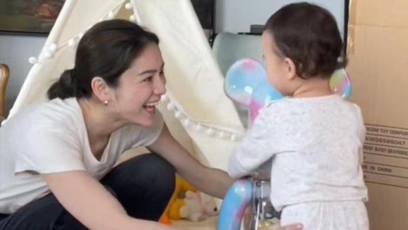 林峰|张馨月陪女儿拆2万元儿童节礼物，意外曝光林峯六千万豪宅及名酒收藏