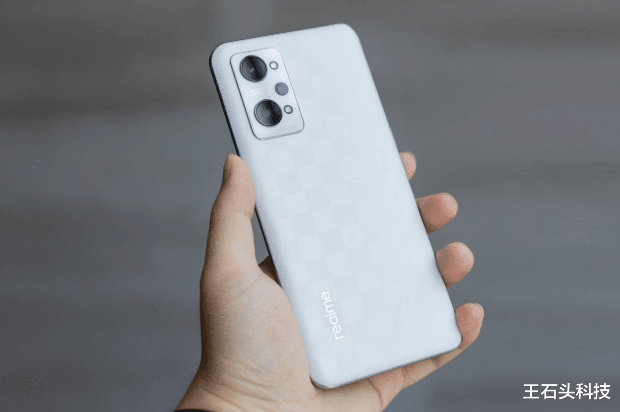 OPPO|国产手机“新爆款”，斩获千元价位销量冠军，起售价1299元！