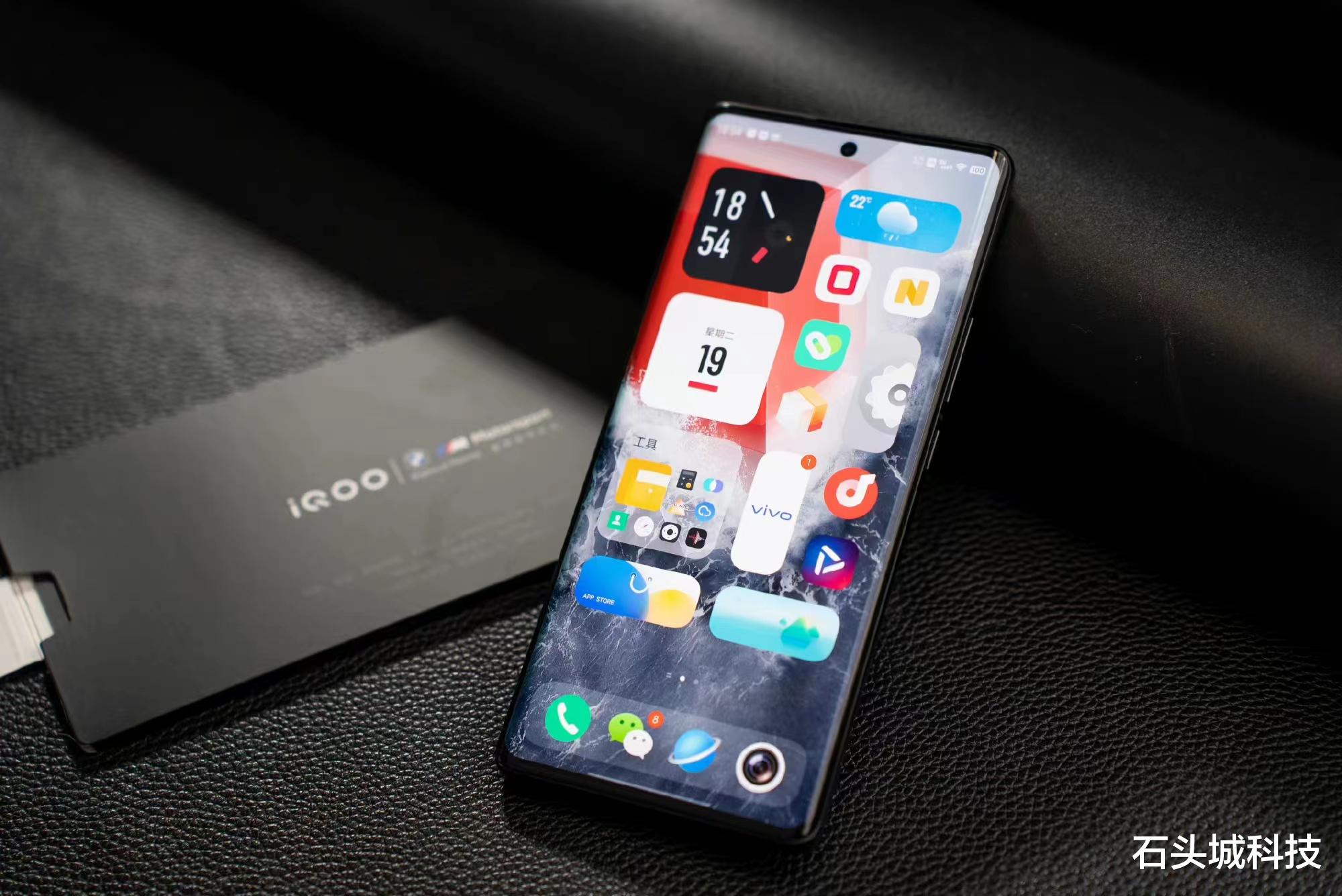 硬盘|iQOO刚发布200W快充,就被红米Note新机给截胡:更快