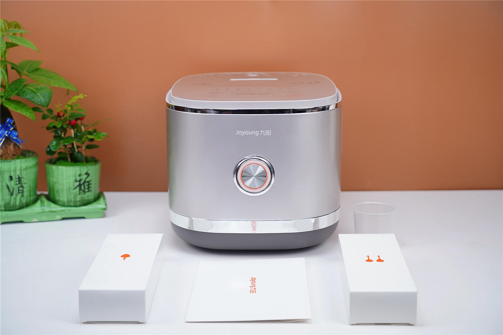 米饭|九阳黑科技电饭煲上市,0涂层,不粘锅,让你爱不释手。