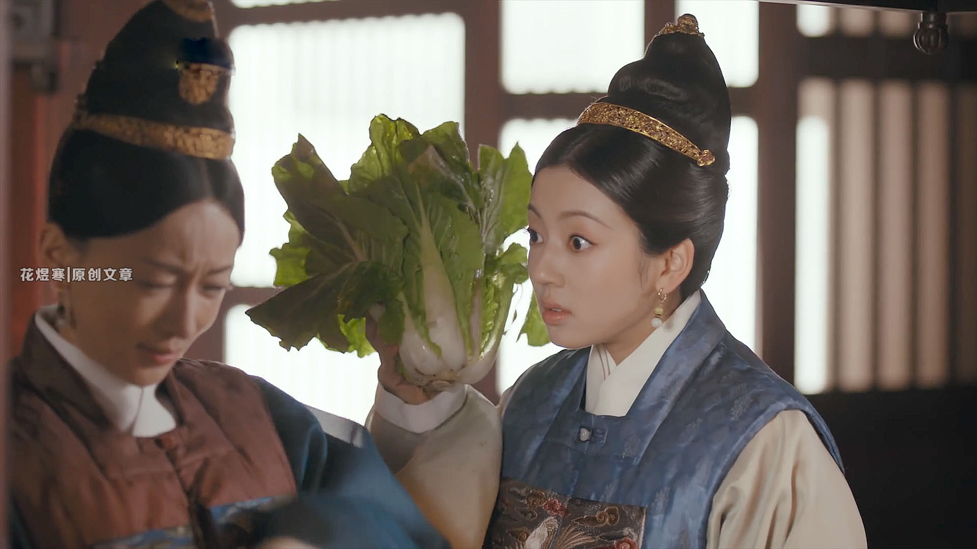 尚食|《尚食》一个美食节目不该犯的错误，她用一只手举起来的是什么？