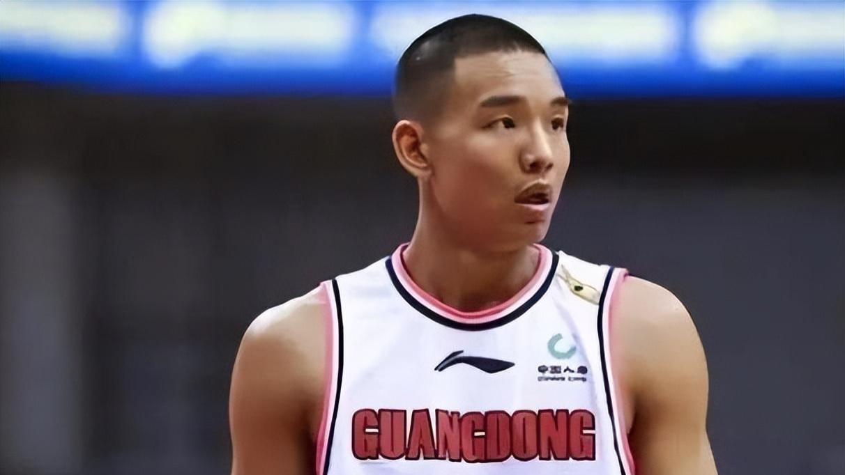 最新消息，广东球霸转型成教练，辽宁男篮签下小周琦，朱彦西退役