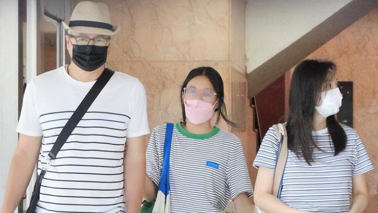 张庭|张庭林瑞阳夫妻现身台北，神情严肃坐豪车出行，生活不受影响