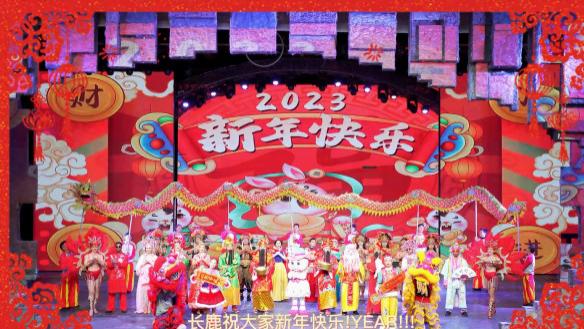 特色民俗年味浓 假期游客高峰至