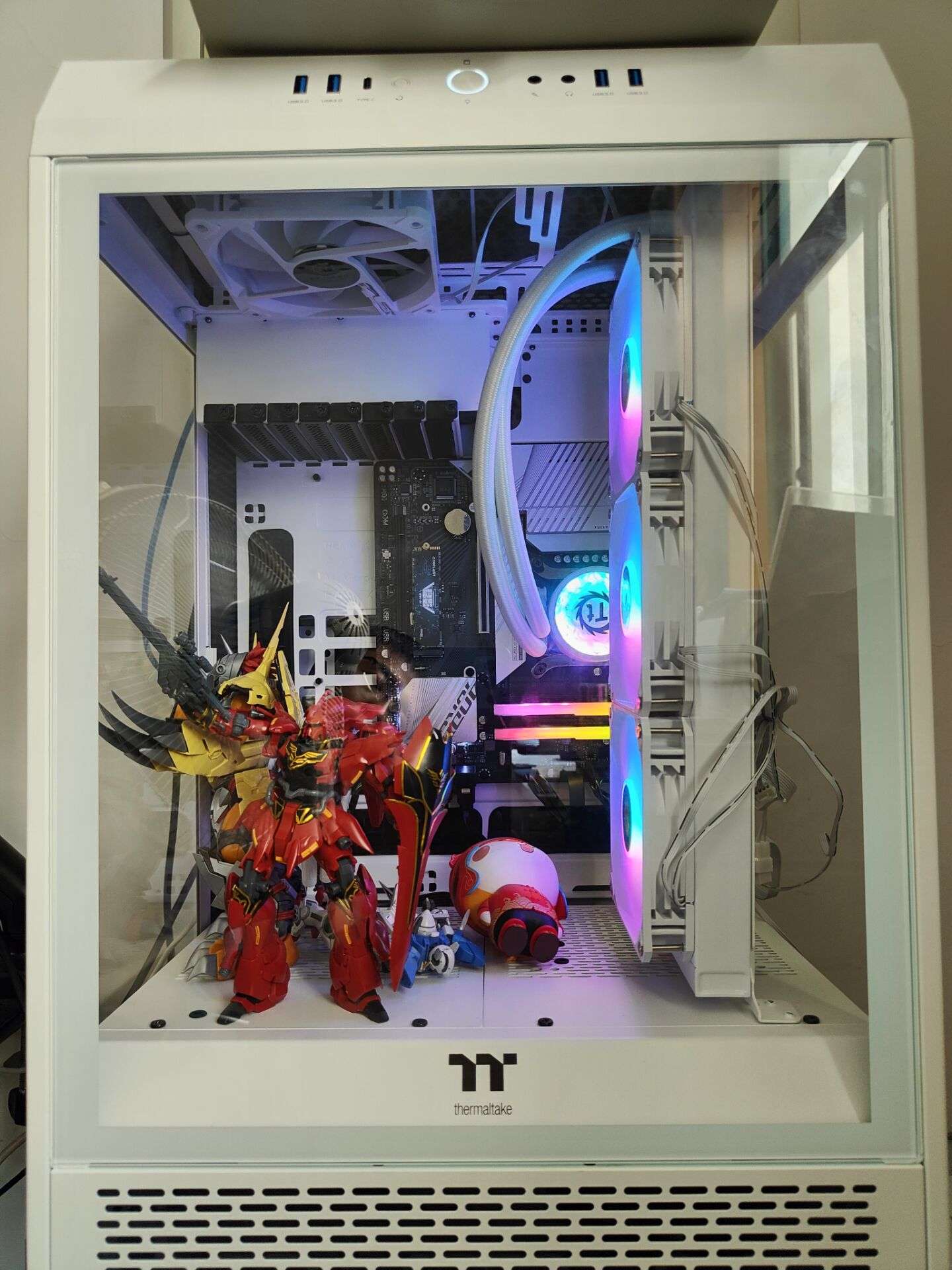 电视盒子|白色机箱，配RGB内存才更帅！——金百达幻光3600电竞内存