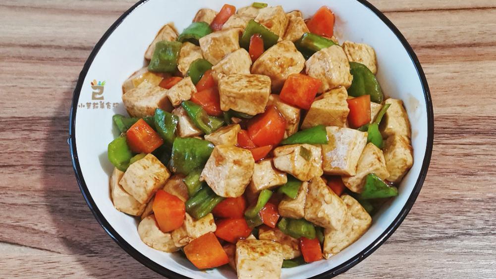 雌激素|女人不想提前衰老，6种食物要常吃，堪称“天然雌激素”，别不懂