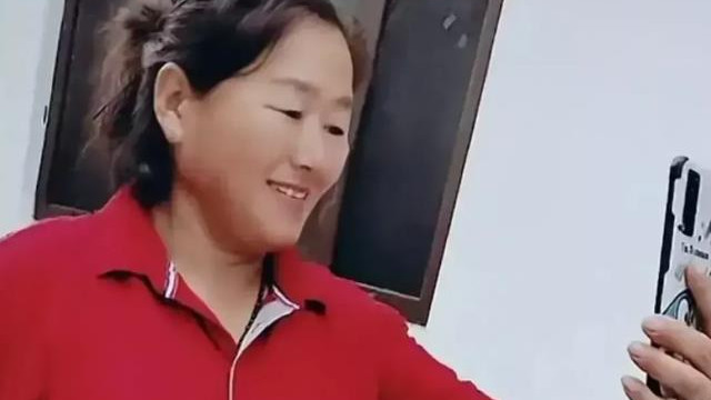 陈萌|陈萌为朱小伟做减肥餐，三荤一素很丰盛，直播透露已怀孕