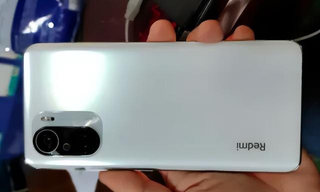 |6月份值得“捡漏”的旗舰手机,价格已经跌至冰点,给爸妈买正合适