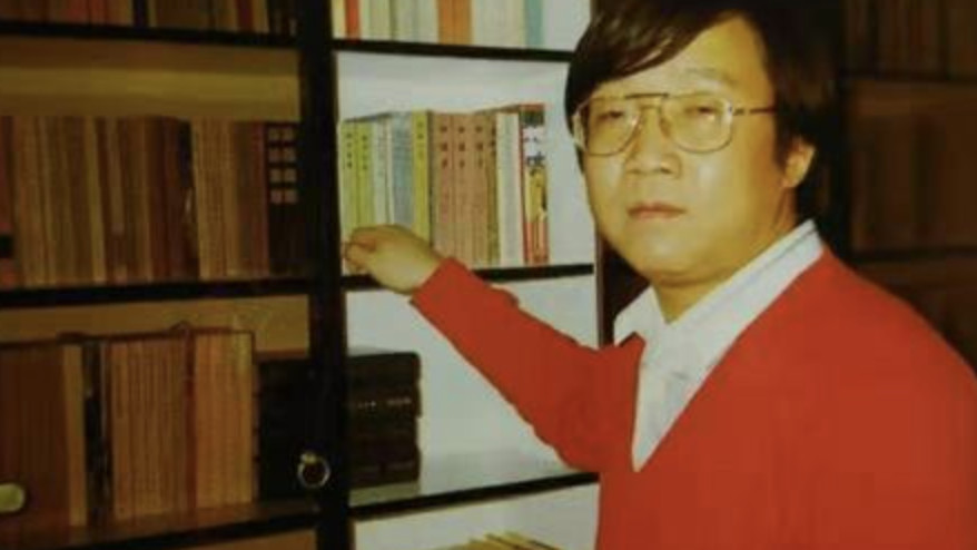 英达|梁左猝死，妹夫英达火速抱走电脑，王朔表示你比黄世仁还狠毒？