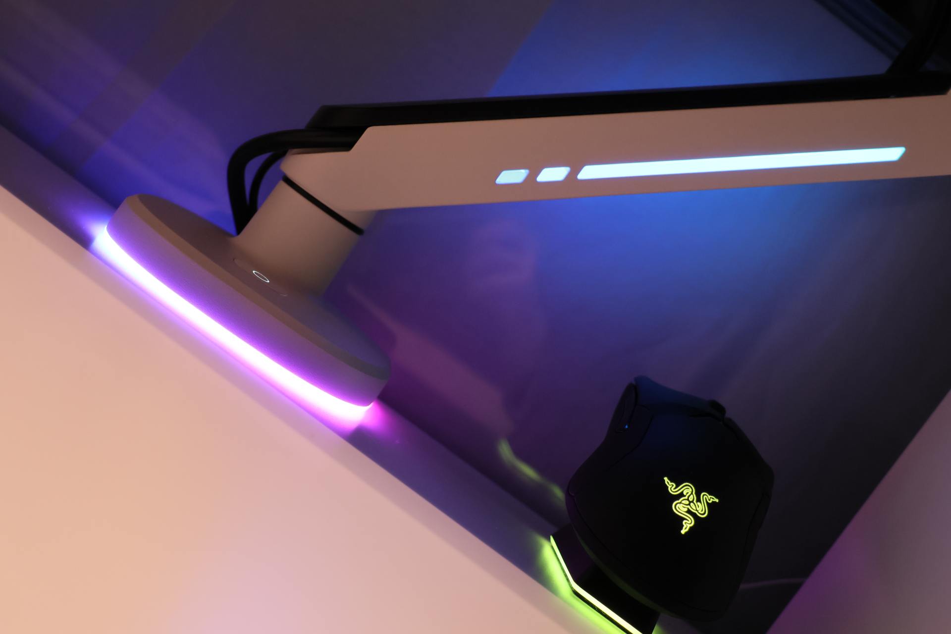 预告|桌面高颜值美物 北弧E700 RGB显示器支架 使用体验