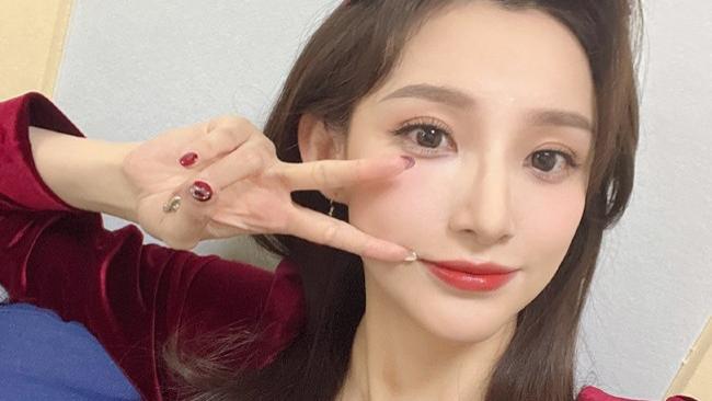 春晚|《春晚》28岁马凡舒火了！既是主持人又是导演，私下叫撒贝宁叔叔