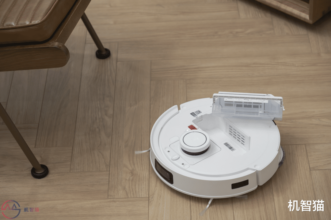 蓝牙耳机|科沃斯地宝T10 OMNI测评：一款称得上“全能”的扫地机器人