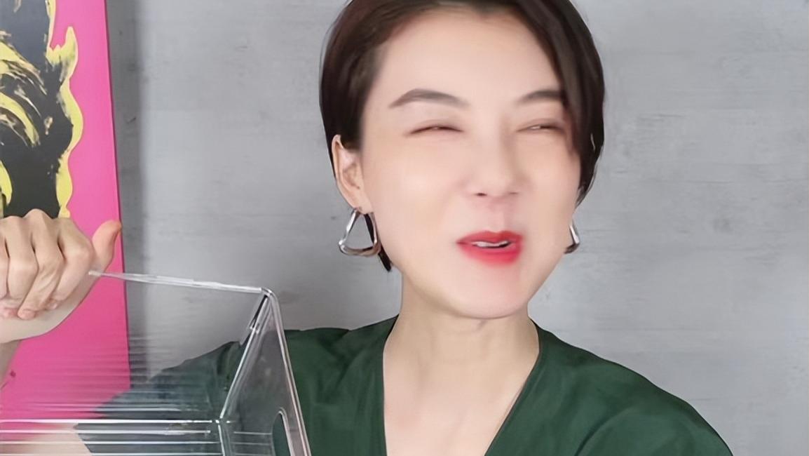 车晓|富婆车晓直播间卖红枣，因为一句话引热议，网友：功课没做好！