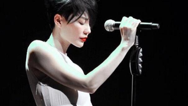 王菲|王菲专业拆台李亚鹏 三观不合的人在一起有多可怕