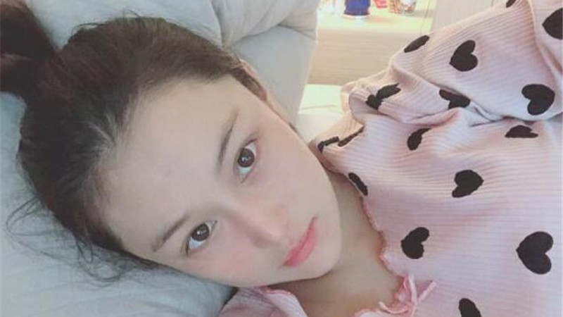 张馨予|张馨予出道多年不温不火，却因皮肤好圈粉无数，素颜模样令人艳羡