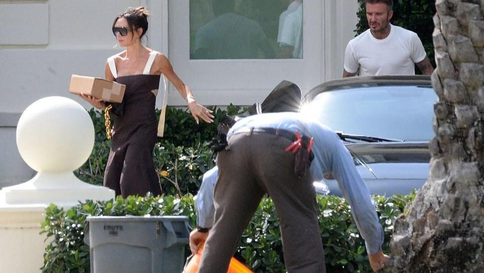 贝克汉姆夫妇|贝克汉姆夫妇在儿媳家“炫富”，开豪车出入，小七追着新郎大哥跑