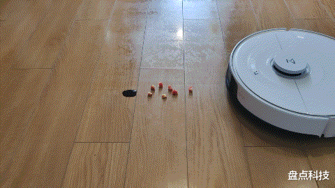 音箱|石头扫拖机器人T8 Plus上手：大吸力+集尘设计，一年只倒6次垃圾？