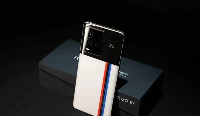 芯片|2022年值得入手的3款手机，性能强悍价格不高，用三五年不成问题