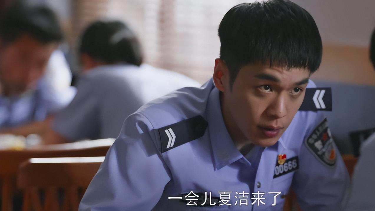 张若昀|《警察荣誉》编剧评张若昀，只字不提演技，却句句说到观众心坎里