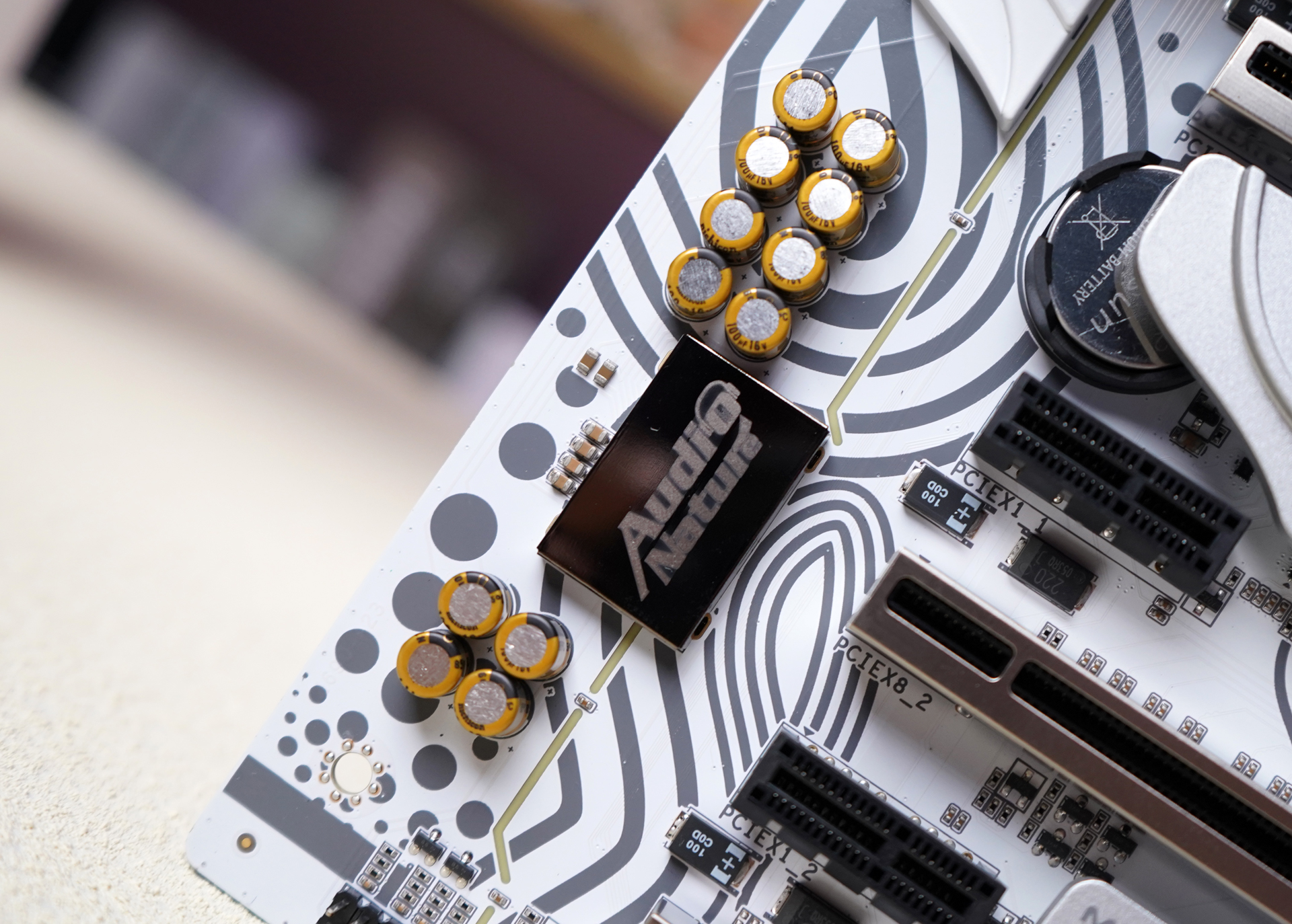 主板|七彩虹iGame Z690 D5主板评测：性价很高的旗舰，带i9没压力