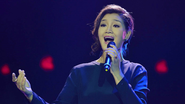 |降央卓玛的老公，原来是央视工作17年的他，果然是才子配才女！