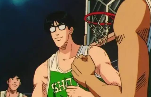 灌篮高手|灌篮高手:如果不是剧情安排,花形的实力可以吊打赤木,你信吗?