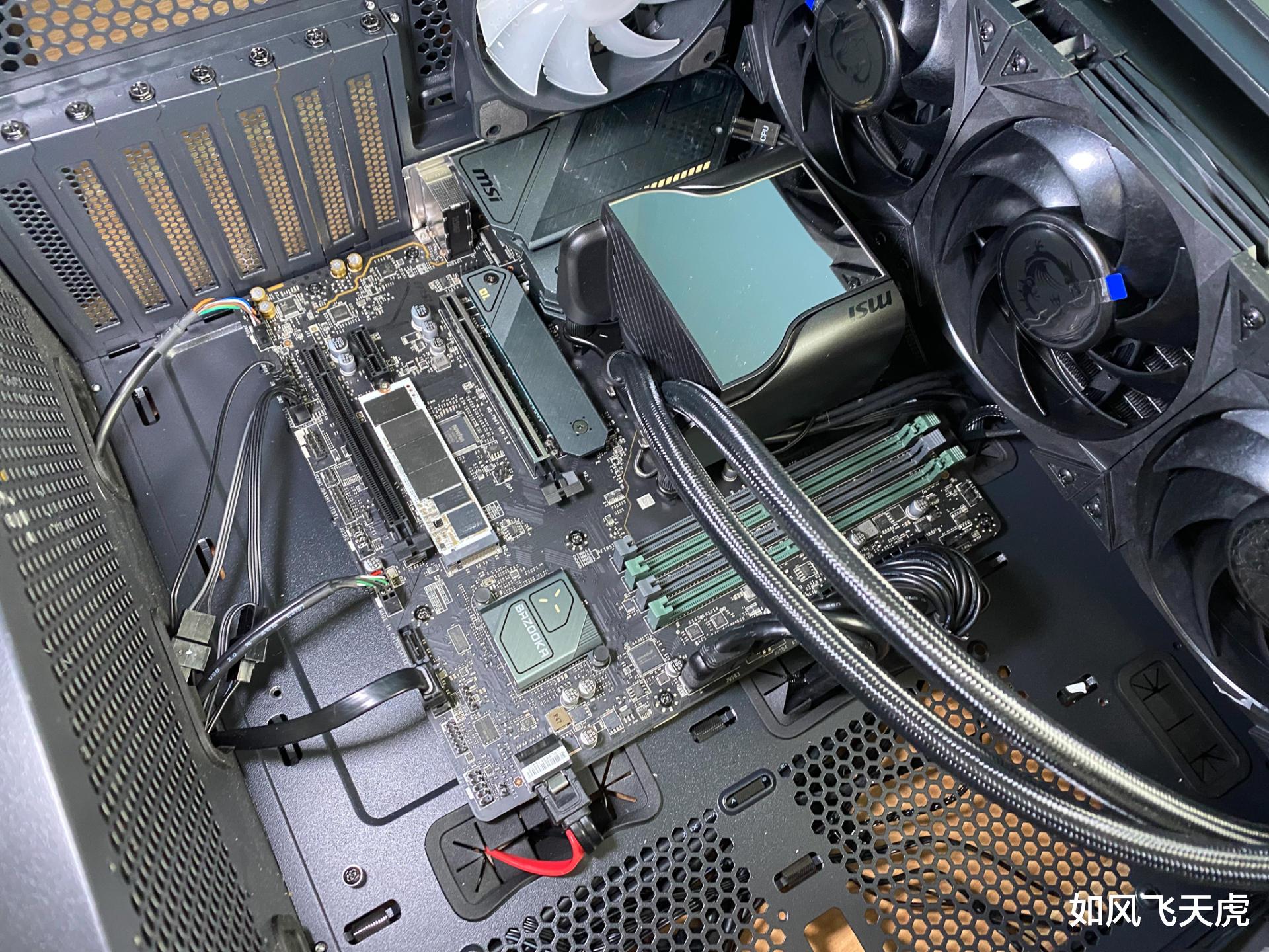 联想|618电竞显示器如何选,4K144Hz普及向?实测微星32英寸电竞大金刚