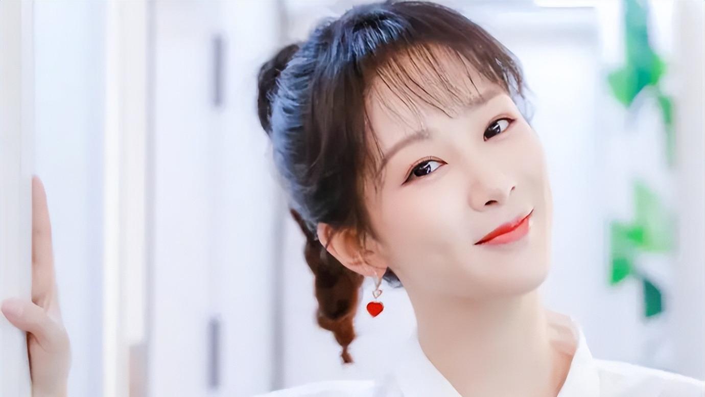 |众星庆母亲节：杨紫晒合照，张艺兴给承诺，井柏然成男妈妈