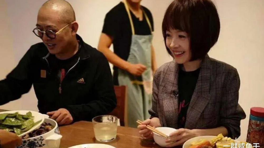 李连杰|鲁豫去李连杰家里吃饭，她吃了一片火腿觉得很好吃，这一片就值200块！