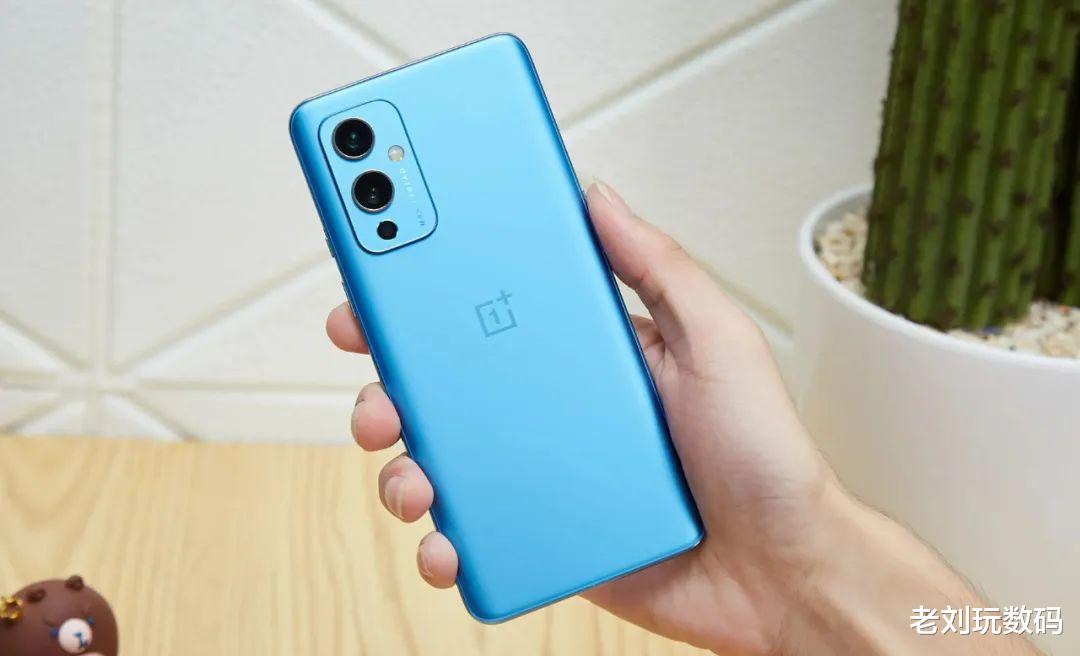 一加科技|骁龙888+IMX689+IMX766，它是2500以内拍照最优秀的手机之一