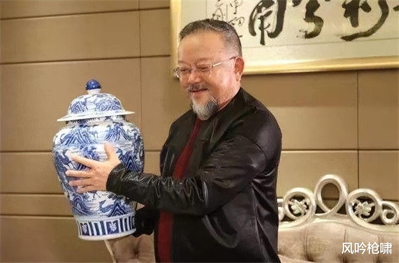 12年王刚节目“误砸”2亿古董，收藏者将其怒告法庭，倒赔诉讼费