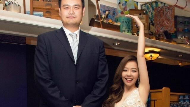 皇家马德里|姚明千辛万苦追到叶莉后，事业也达到了巅峰，婚后她却遇到大麻烦