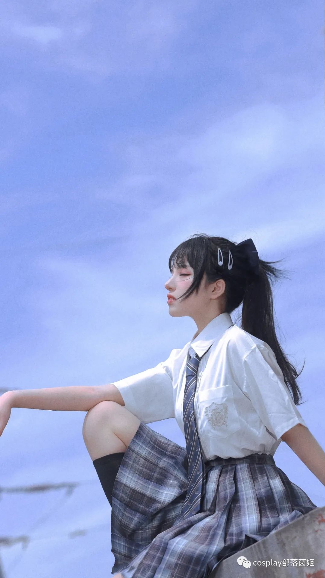 |JK少女：蓝天下那抹倩影