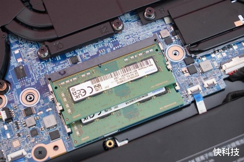 大屏|万元游戏本也有性价比!七彩虹将星X17 Pro评测:177W满血性能释放