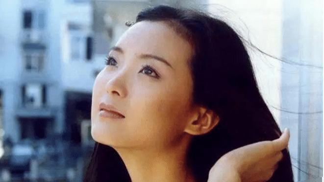 王艳|王艳儿子罕见露面, 15岁球球长相帅气, 直言家里妈妈地位很高