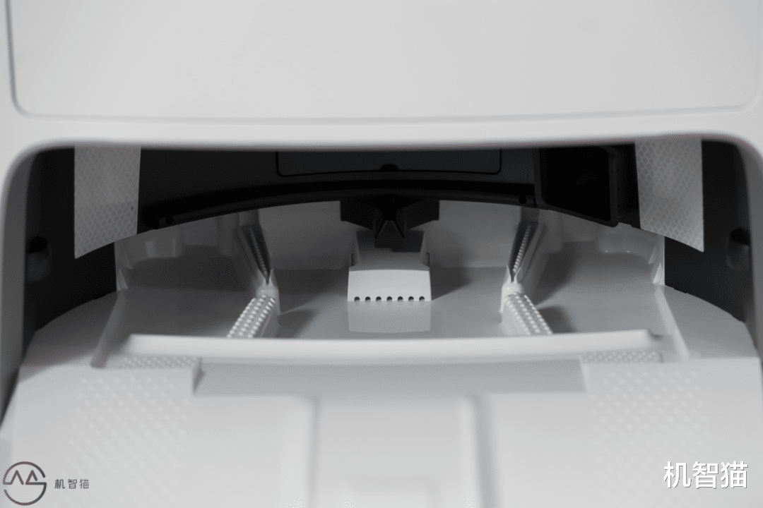 蓝牙耳机|科沃斯地宝T10 OMNI测评：一款称得上“全能”的扫地机器人