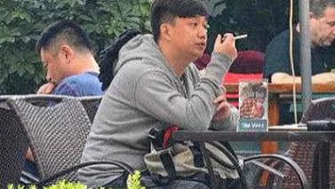 王源|王源抽烟很夸张？看看“男人帮”的4个烟鬼，张艺兴也喜欢抽！