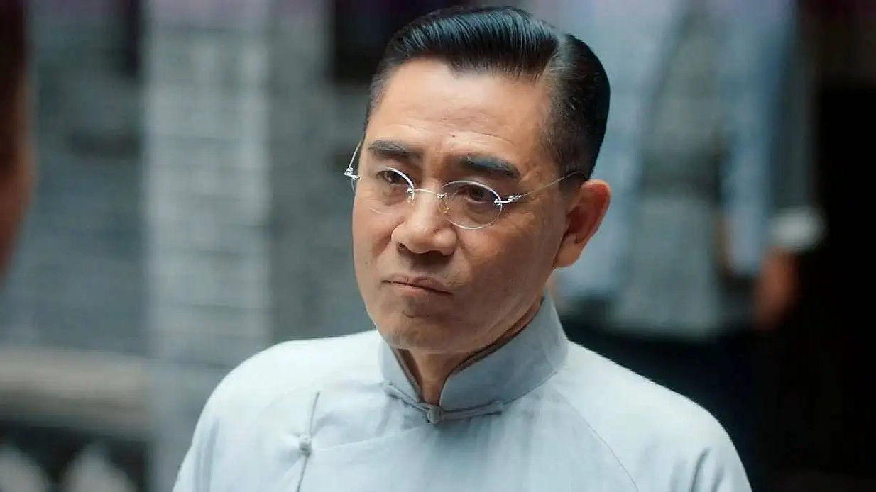 黄圣依|“敬业一哥”陈宝国：为演盲人将纽扣放入眼中，留下终身后遗症