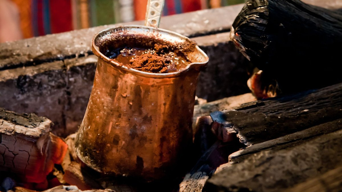 咖啡|咖啡里还放烧炭？世界各国的特色咖啡介绍