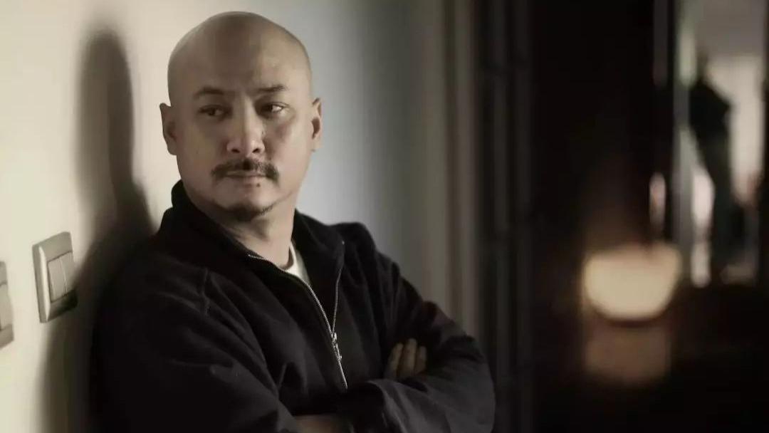 王迅|其貌不扬却“彩旗飘飘”的4位男星，管不住下半身，毁了下半生