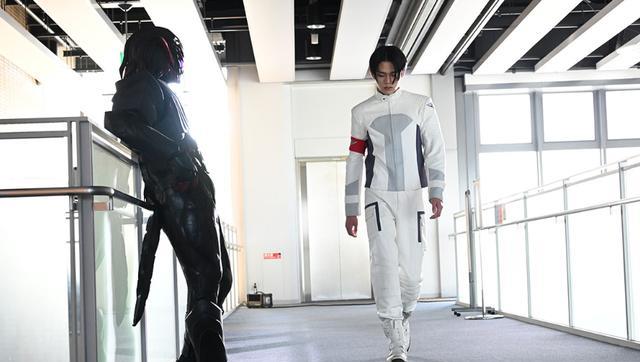 预告|假面骑士revice39话预告：门田喜获新装备大二挑战究极revice