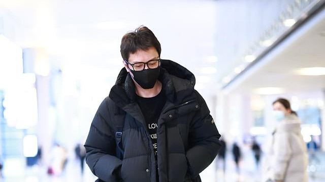 冯绍峰|43岁冯绍峰近况曝光！与赵丽颖离婚不到一年时间，他已经判若两人