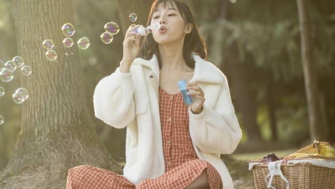 巧克力|在外吃饭遇见领导该不该买单？明白这3点，升职加薪没问题