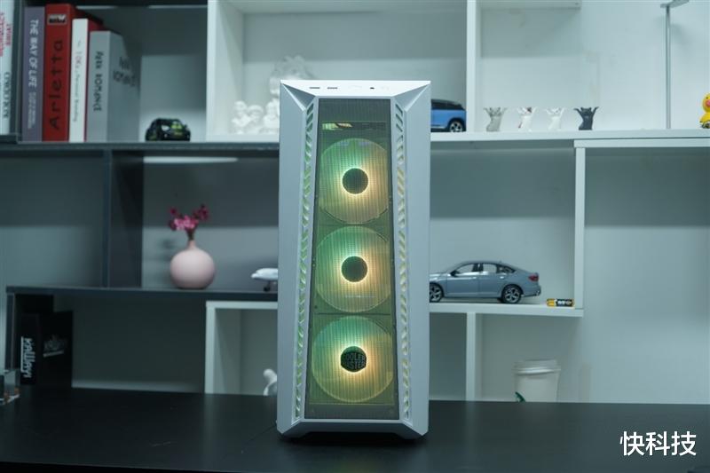 固态硬盘|致敬经典!酷冷至尊MB520 Mesh机箱评测:散热和颜值并存的实力派